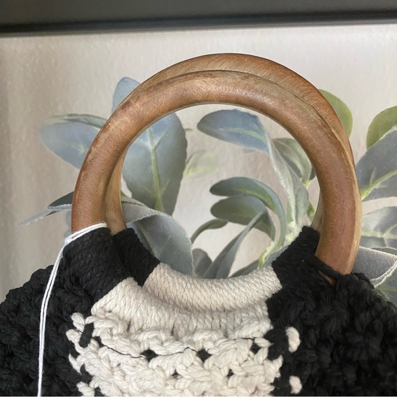 LAUDE THE LABEL Gabby Mini Macrame Bag - Picture 2 of 5